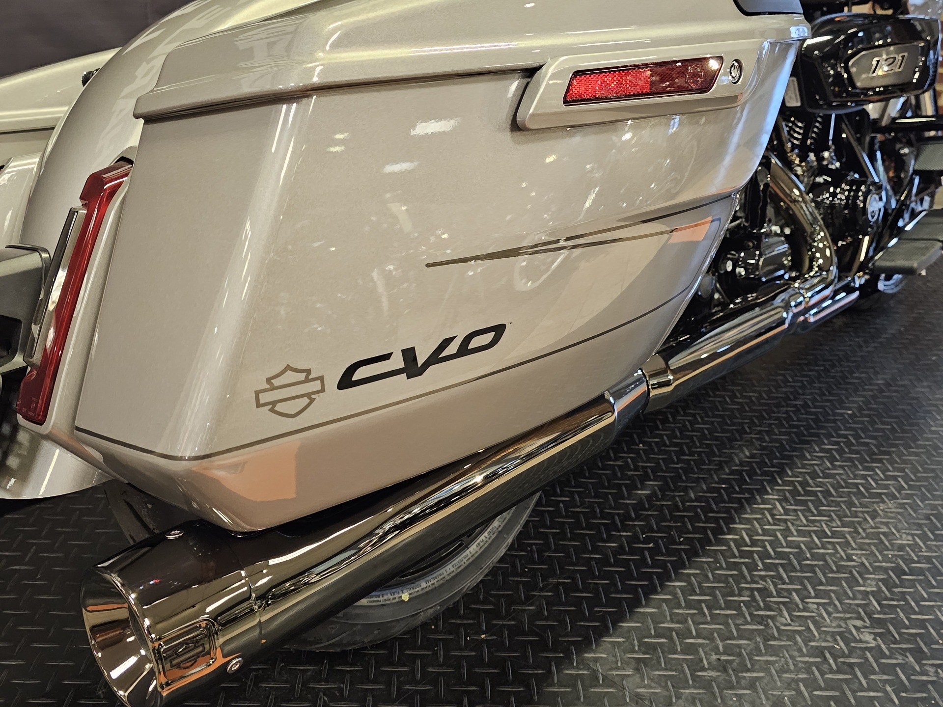 2023 Harley-Davidson CVO™ Road Glide® in Burlington, North Carolina - Photo 4