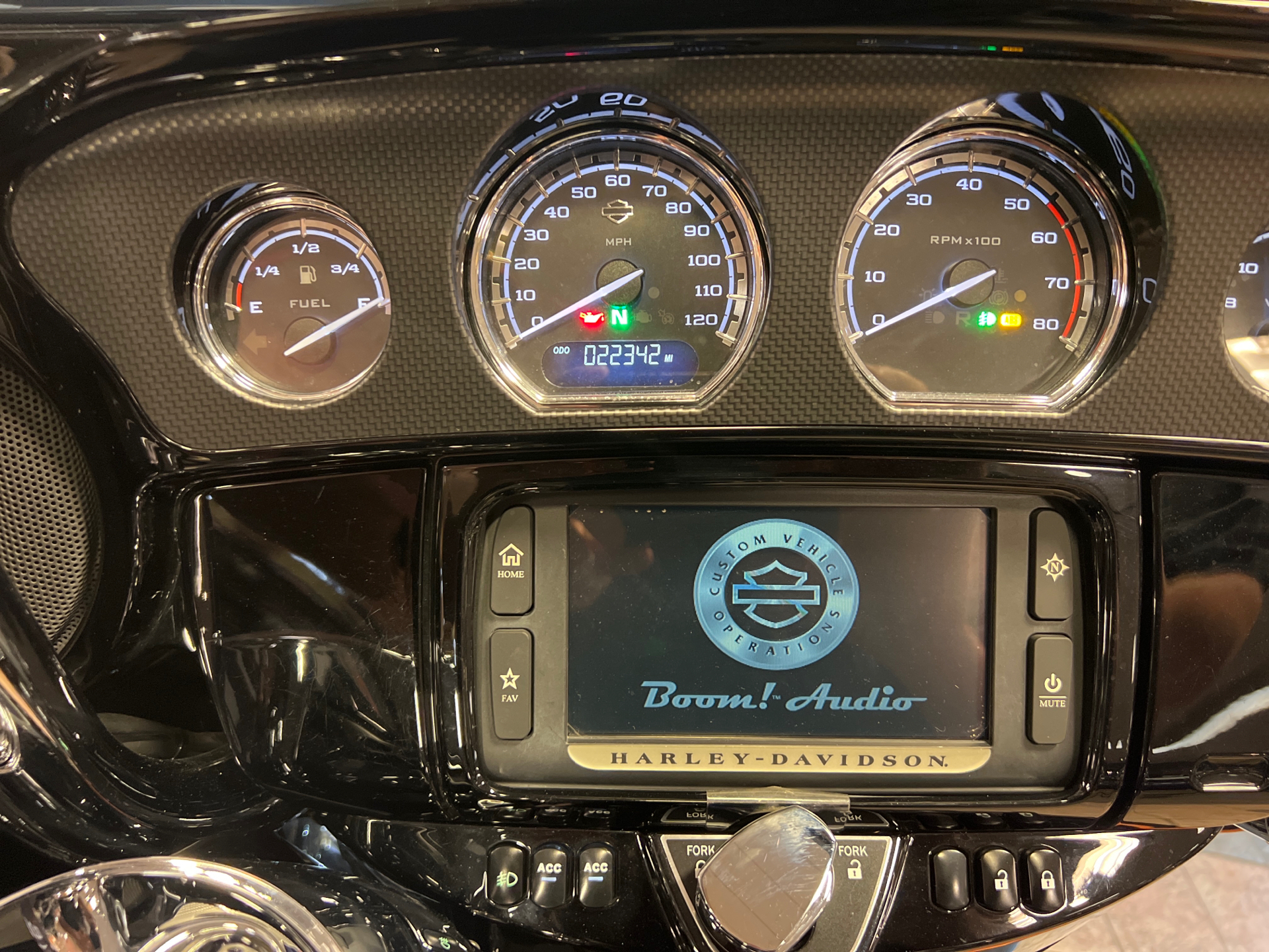2015 Harley-Davidson CVO™ Limited in Burlington, North Carolina - Photo 6