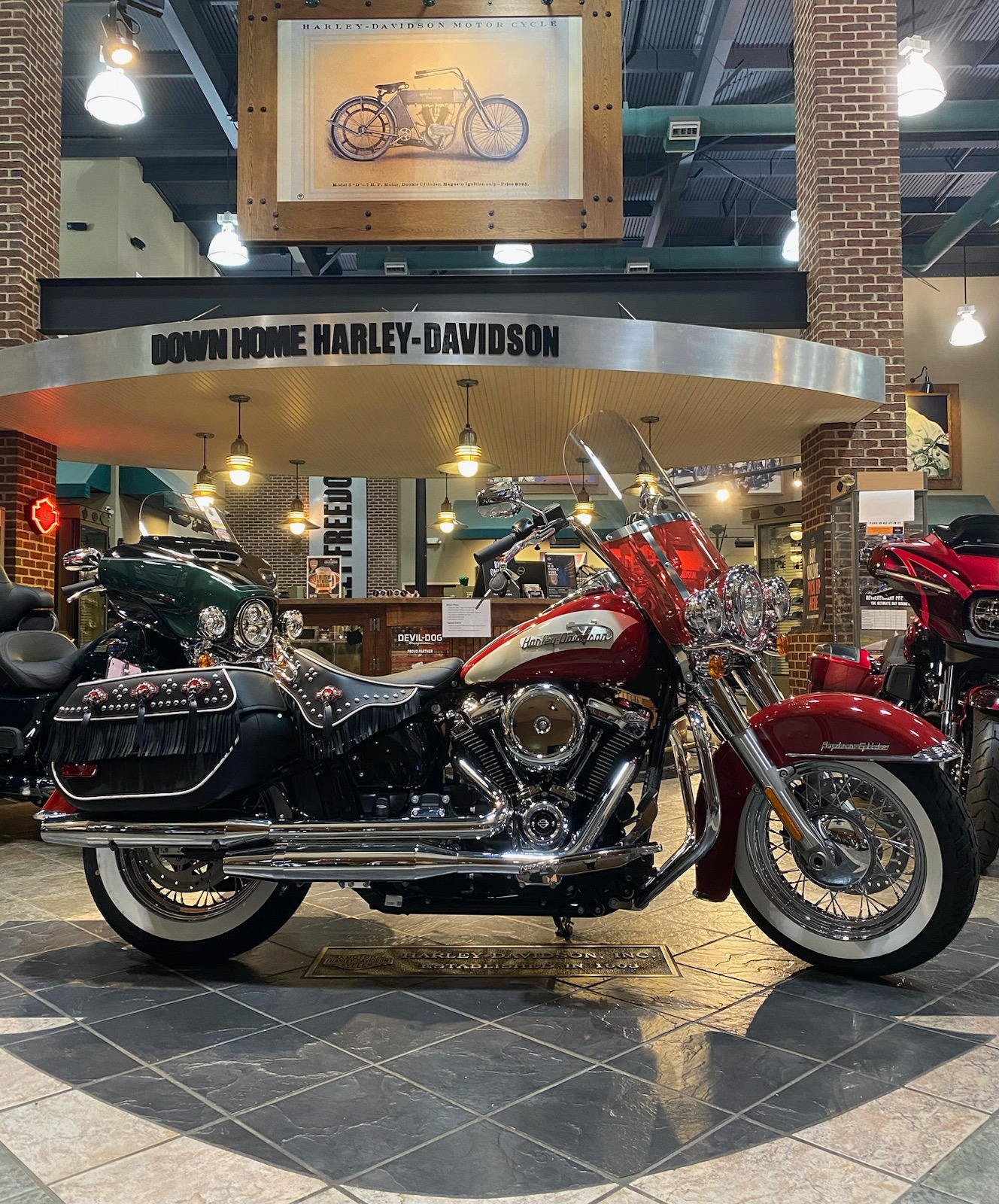 2024 Harley-Davidson Hydra-Glide Revival in Burlington, North Carolina - Photo 3