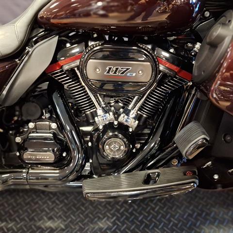 2019 Harley-Davidson CVO™ Street Glide® in Burlington, North Carolina - Photo 7