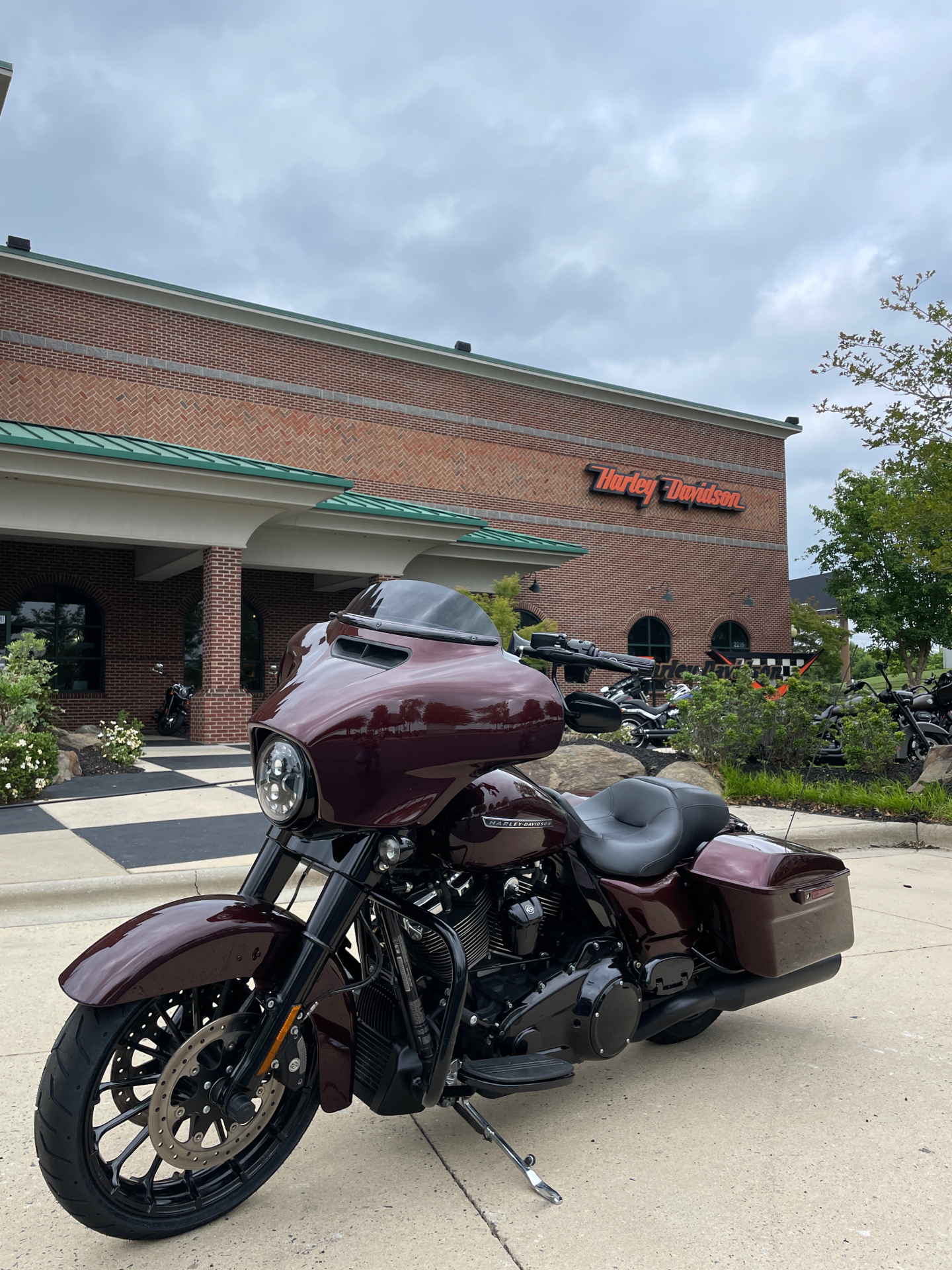 2018 Harley-Davidson Street Glide® Special in Burlington, North Carolina - Photo 2