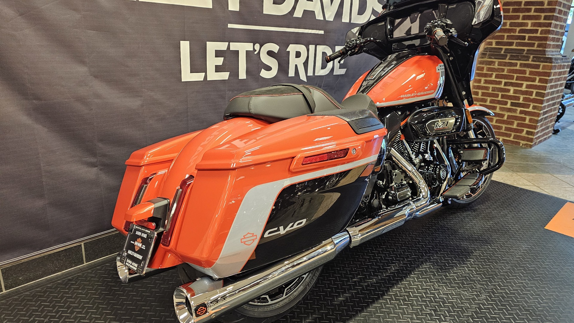 2024 Harley-Davidson CVO™ Street Glide® in Burlington, North Carolina - Photo 6