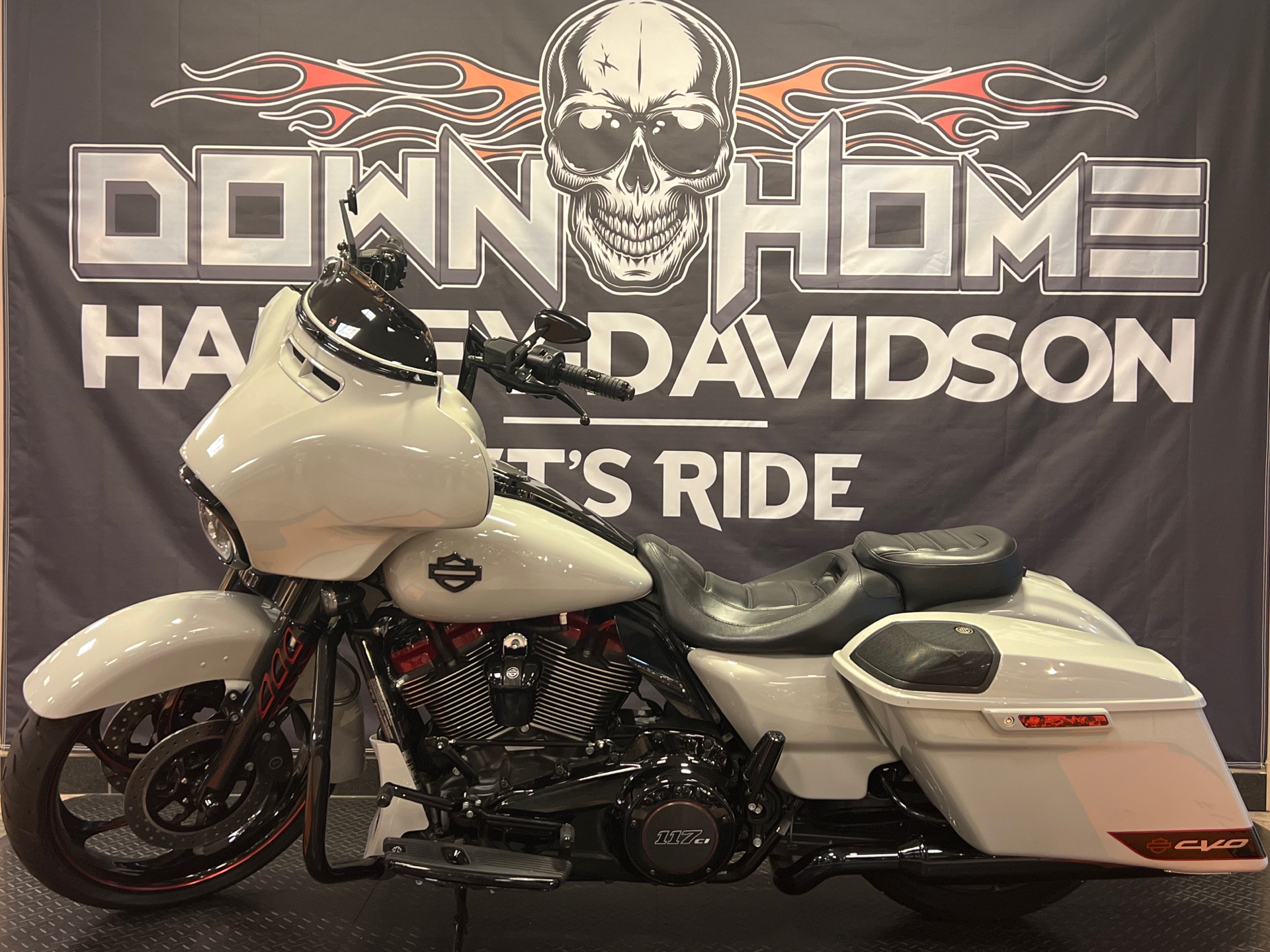2020 Harley-Davidson CVO™ Street Glide® in Burlington, North Carolina - Photo 1