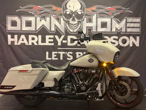 2020 Harley-Davidson CVO™ Street Glide® in Burlington, North Carolina - Photo 2