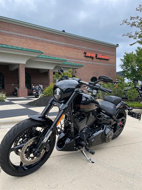 2017 Harley-Davidson CVO™ Pro Street Breakout® in Burlington, North Carolina - Photo 2
