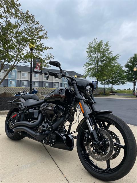 2017 Harley-Davidson CVO™ Pro Street Breakout® in Burlington, North Carolina - Photo 3