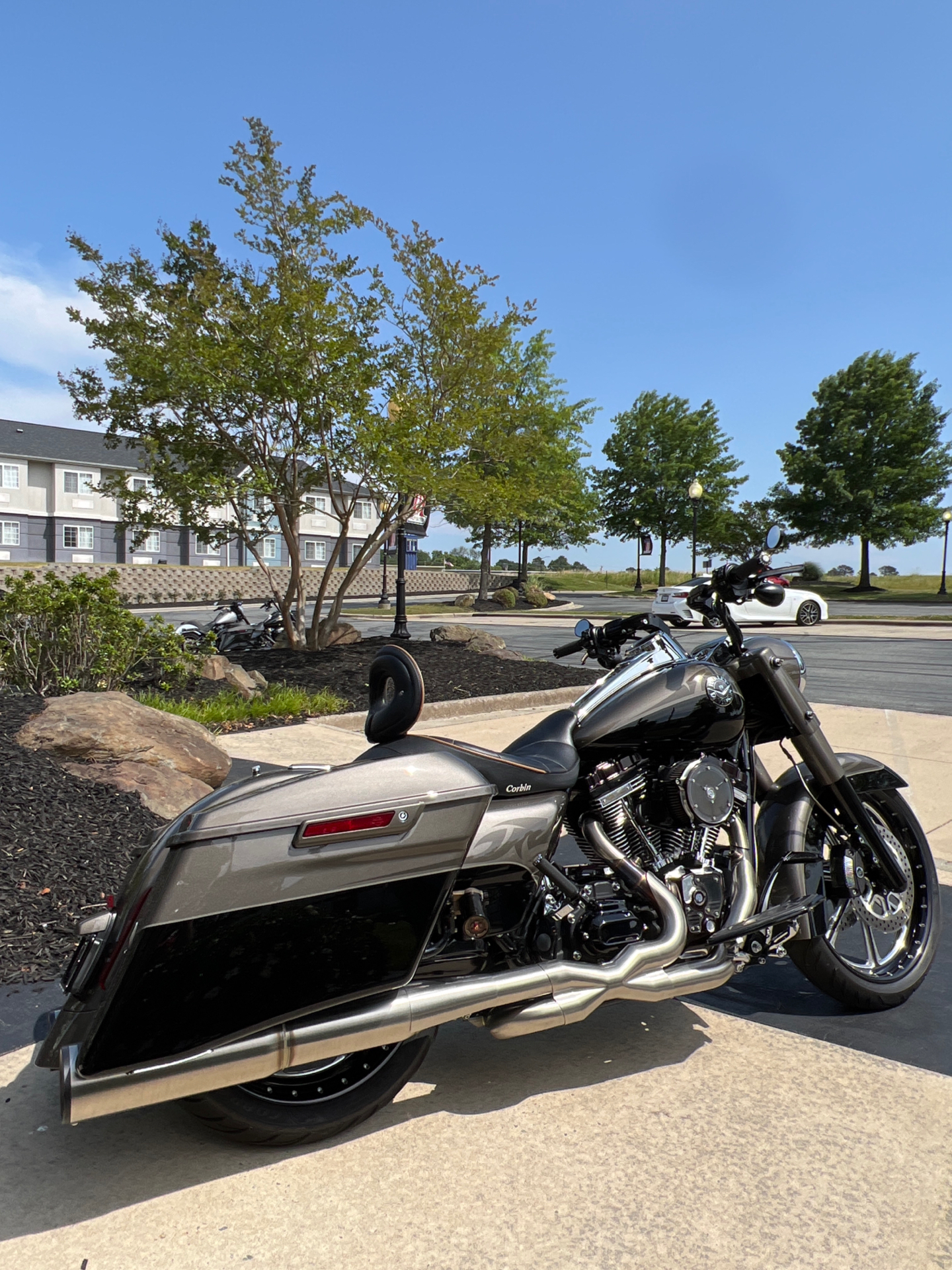 2014 Harley-Davidson CVO™ Road King® in Burlington, North Carolina - Photo 4