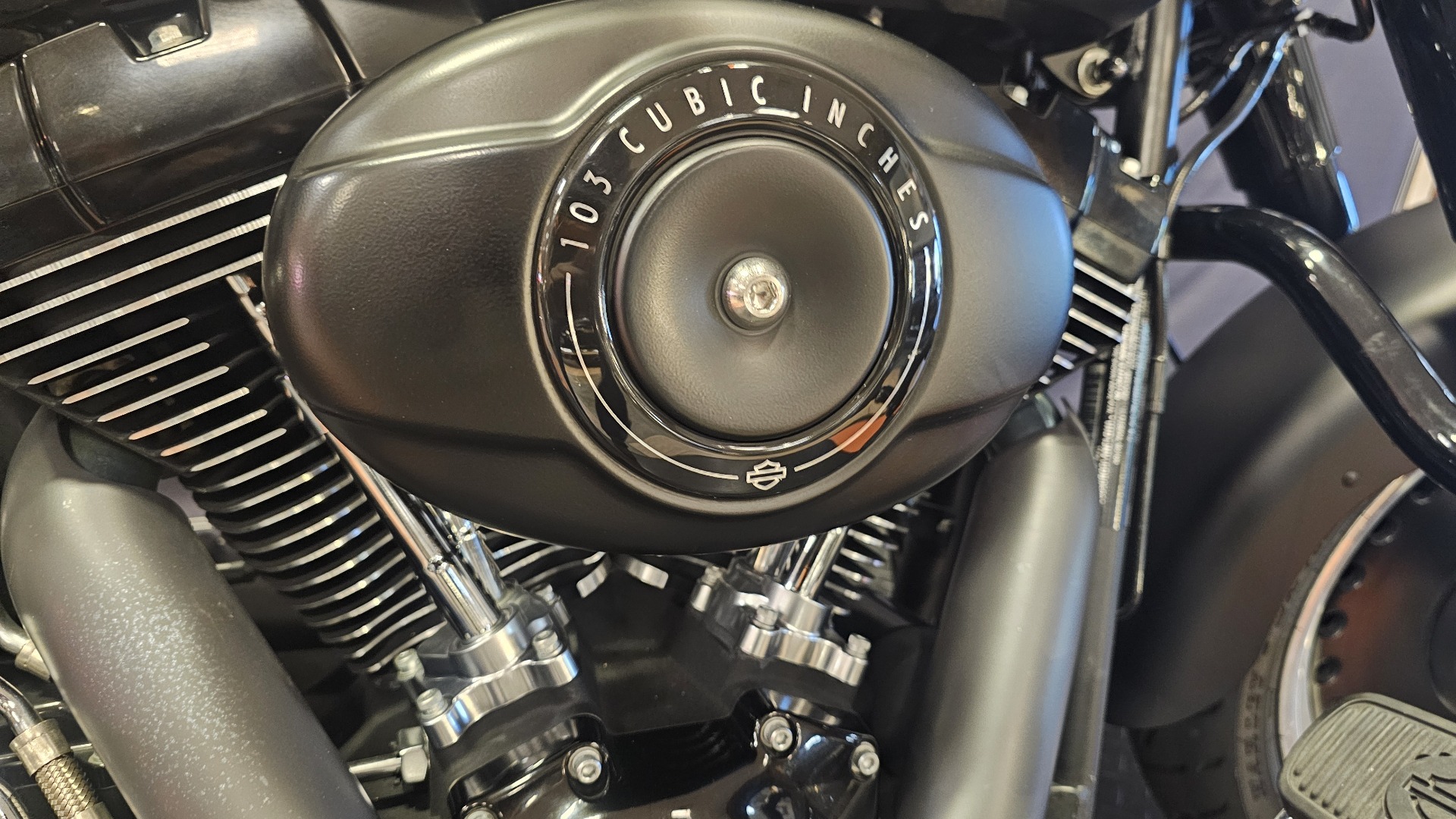 2013 Harley-Davidson Softail® Fat Boy® Lo in Burlington, North Carolina - Photo 2