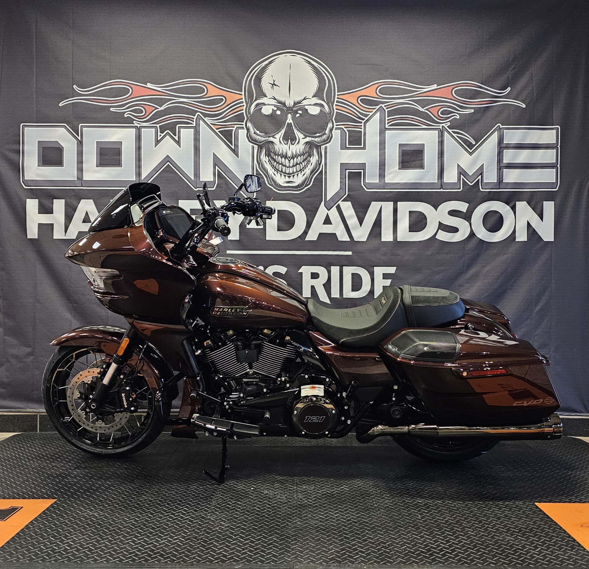 2024 Harley-Davidson CVO™ Road Glide® in Burlington, North Carolina - Photo 2