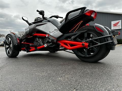 2015 Can-Am Spyder® F3 SE6 in Crystal Lake, Illinois - Photo 7