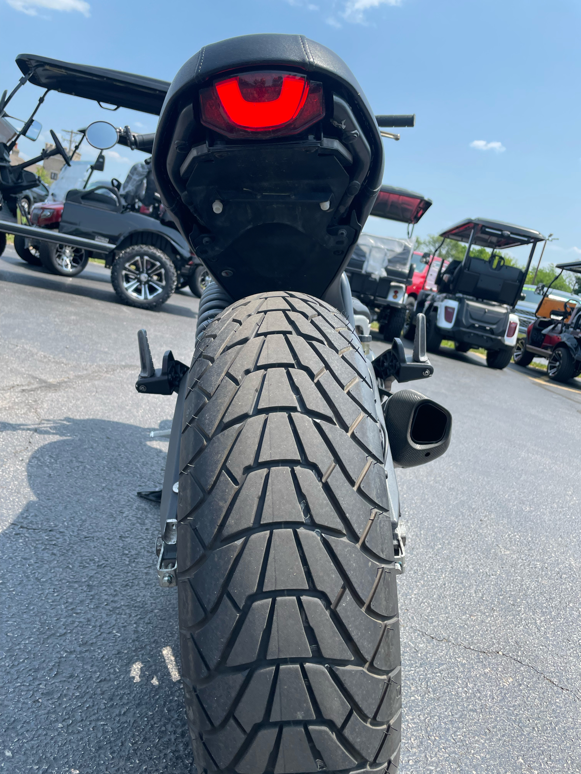 2016 Ducati Scrambler Full Throttle in Crystal Lake, Illinois - Photo 9