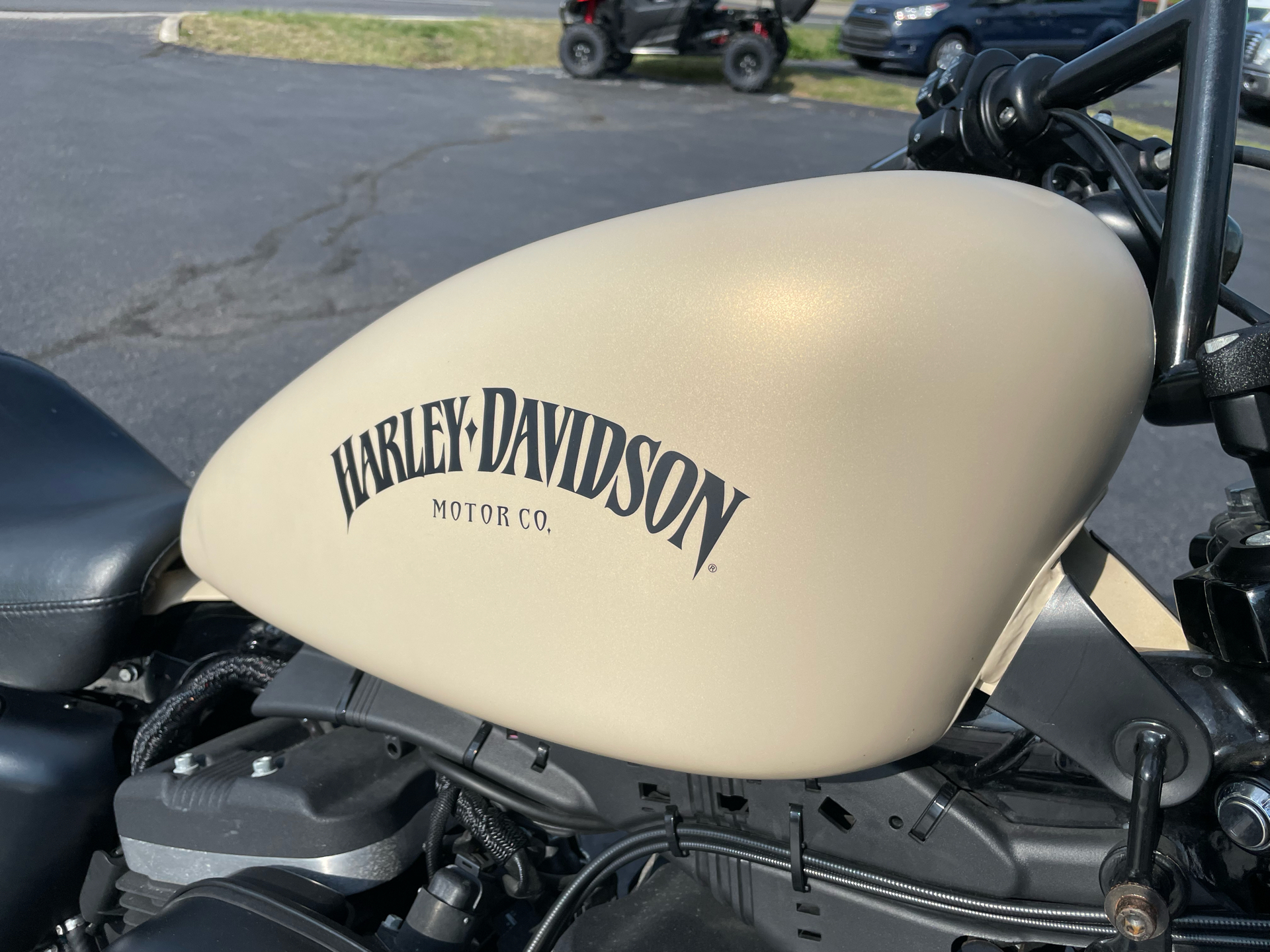 2014 Harley-Davidson Sportster® Iron 883™ in Crystal Lake, Illinois - Photo 8