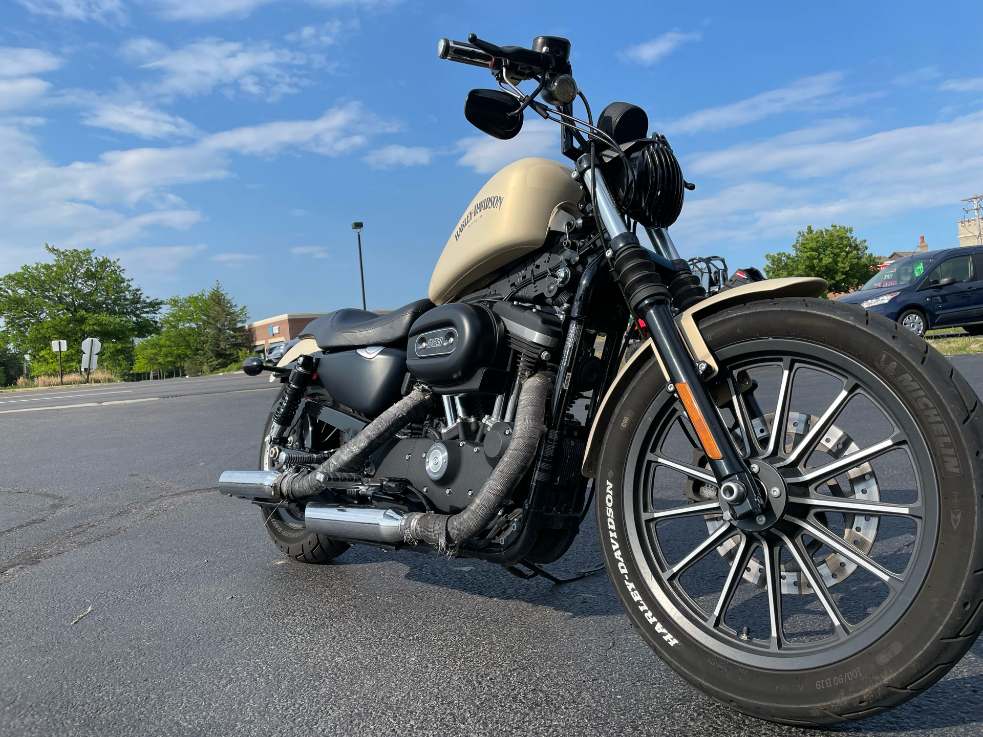 2014 Harley-Davidson Sportster® Iron 883™ in Crystal Lake, Illinois - Photo 3