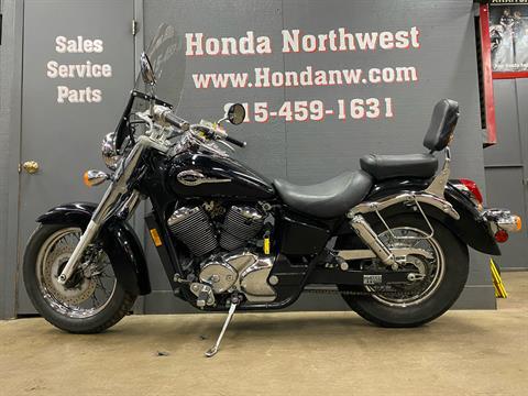 2001 Honda Shadow Ace 750 Deluxe in Crystal Lake, Illinois - Photo 2