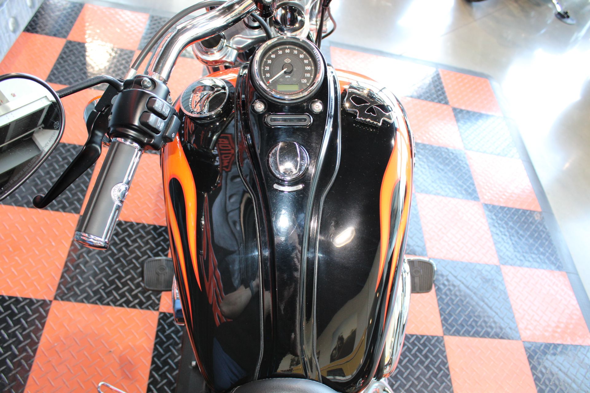 2012 Harley-Davidson Dyna® Wide Glide® in Shorewood, Illinois - Photo 10