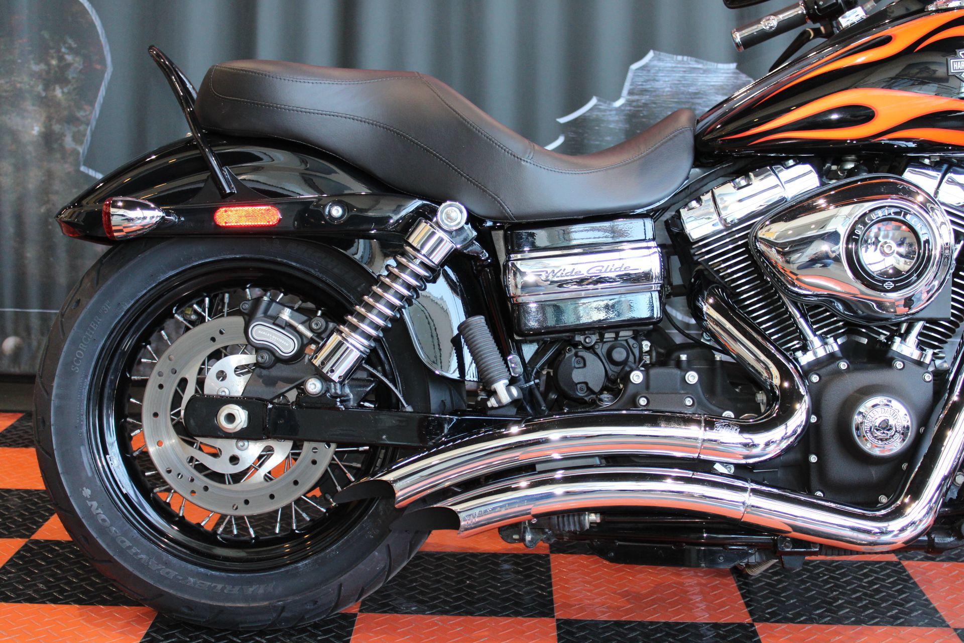 2012 Harley-Davidson Dyna® Wide Glide® in Shorewood, Illinois - Photo 16