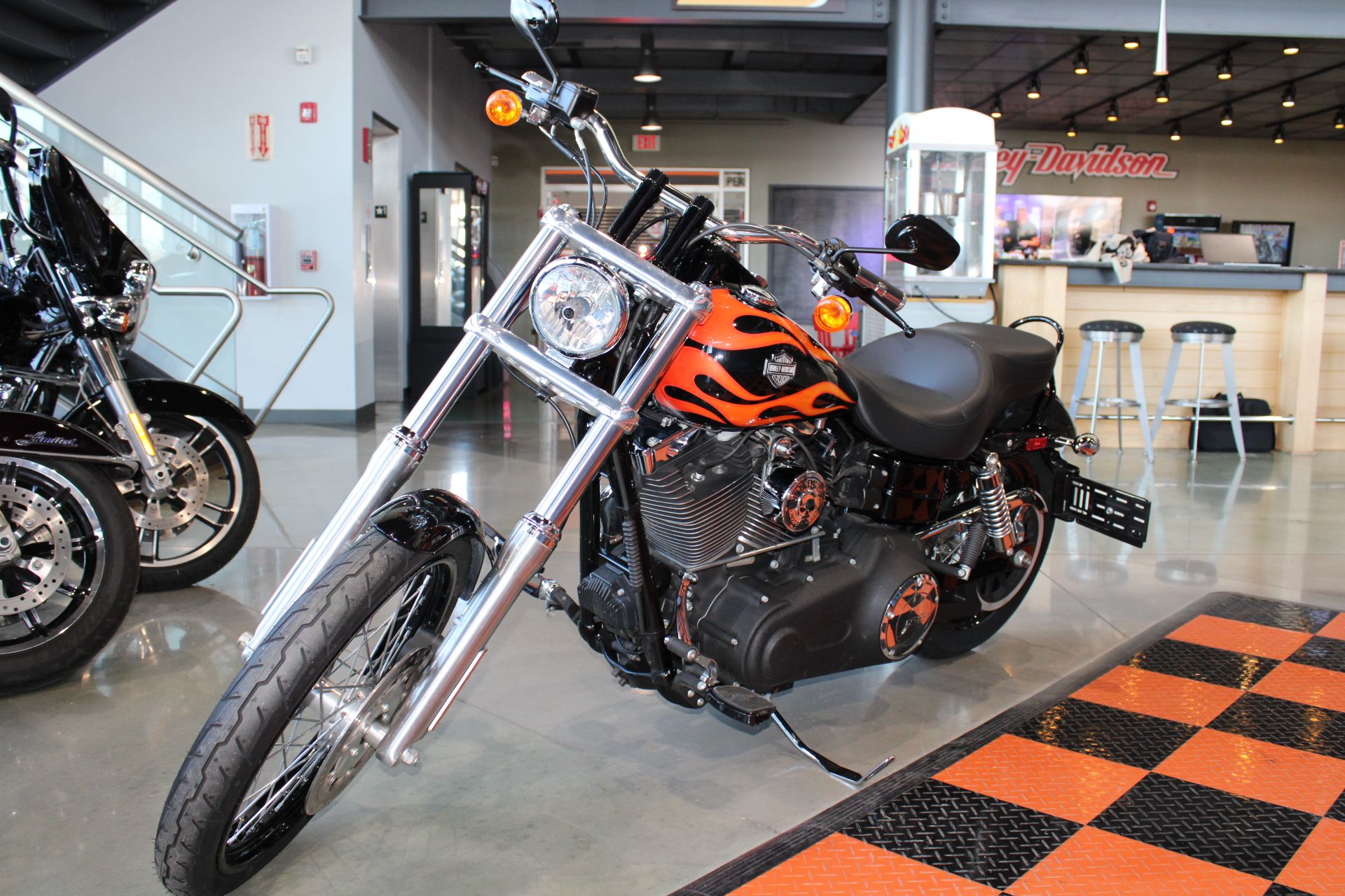 2012 Harley-Davidson Dyna® Wide Glide® in Shorewood, Illinois - Photo 21