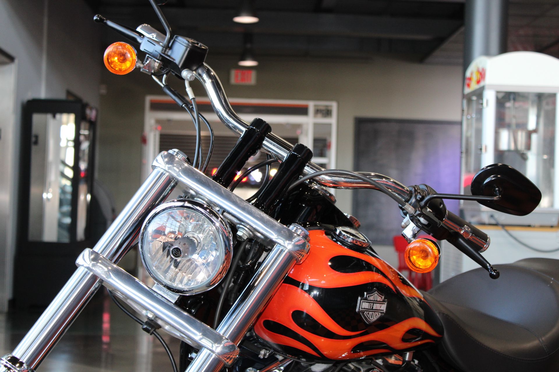 2012 Harley-Davidson Dyna® Wide Glide® in Shorewood, Illinois - Photo 22