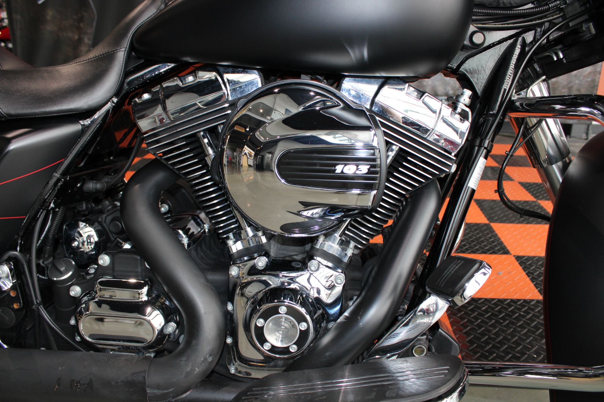 2014 Harley-Davidson Street Glide® Special in Shorewood, Illinois - Photo 5