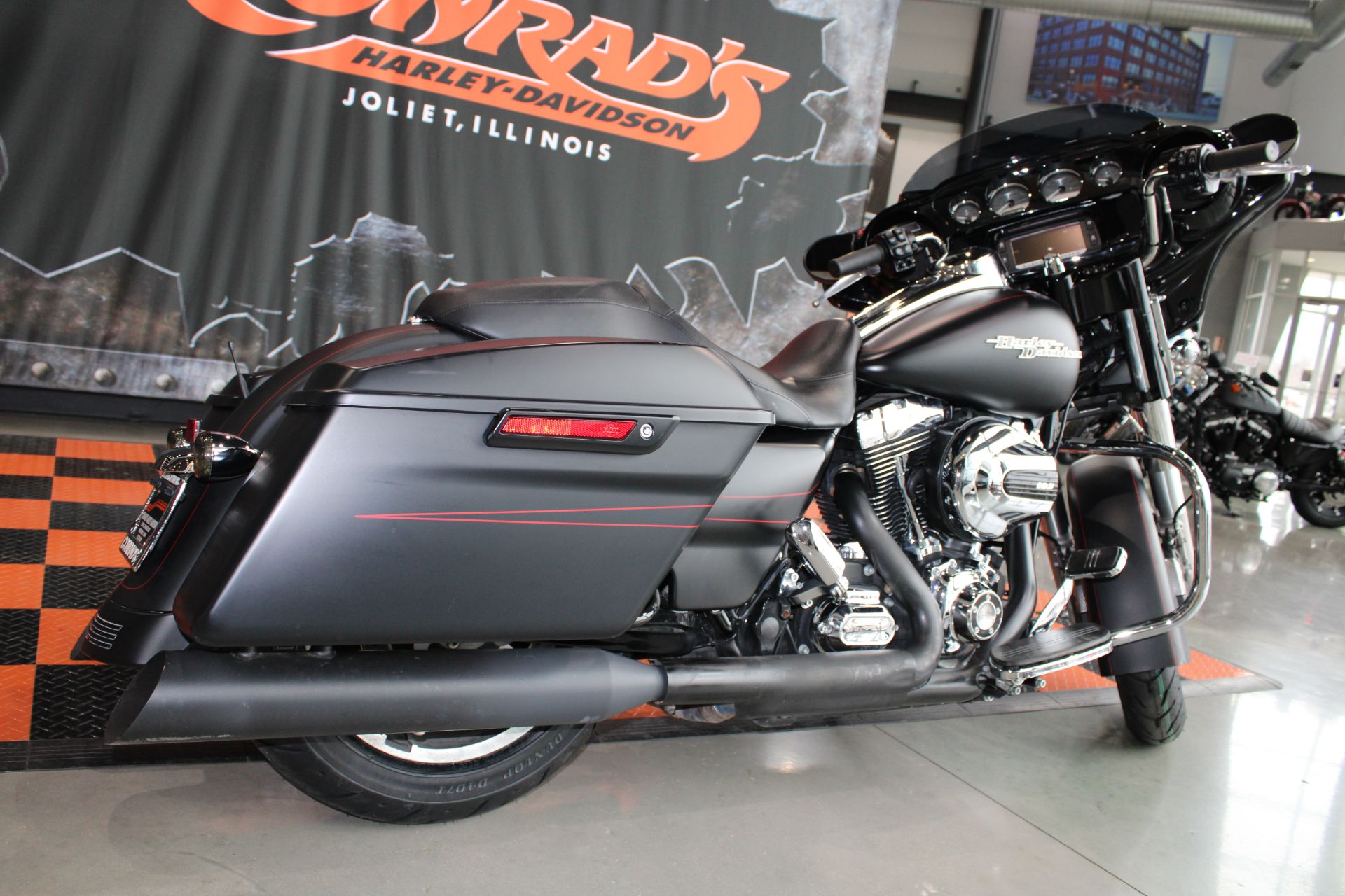 2014 Harley-Davidson Street Glide® Special in Shorewood, Illinois - Photo 11
