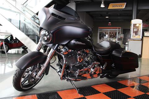 2014 Harley-Davidson Street Glide® Special in Shorewood, Illinois - Photo 16