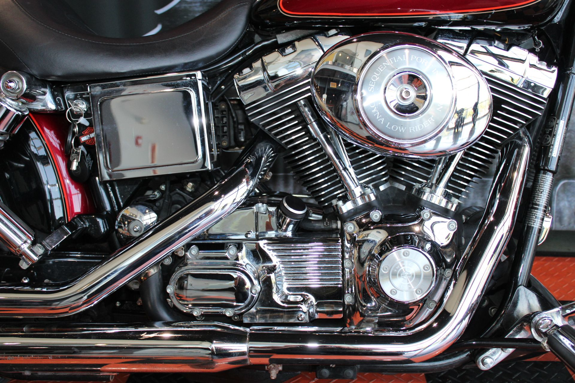 2005 Harley-Davidson FXDL/FXDLI Dyna Low Rider® in Shorewood, Illinois - Photo 7