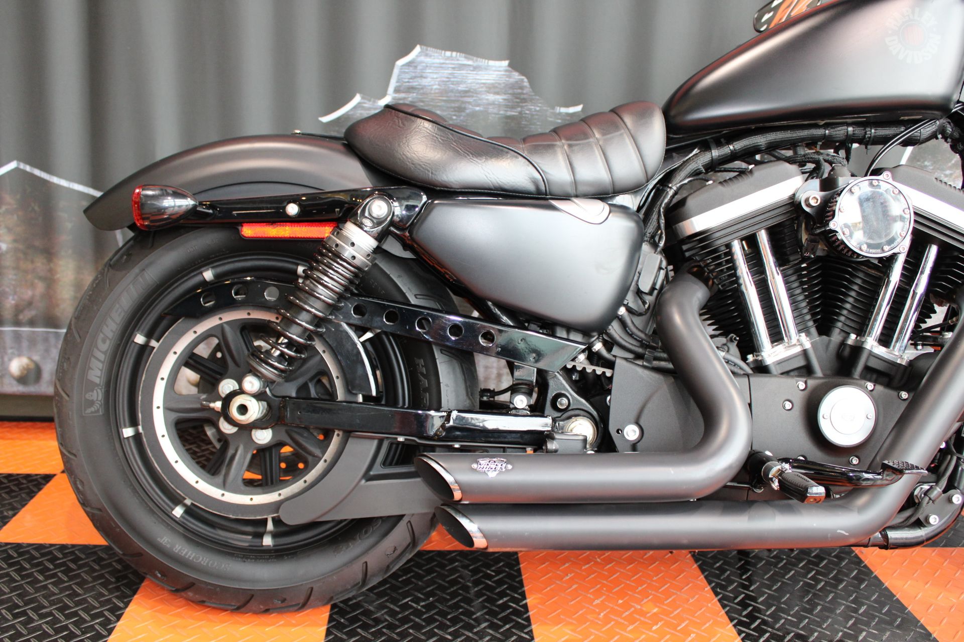 2019 Harley-Davidson Iron 883™ in Shorewood, Illinois - Photo 13