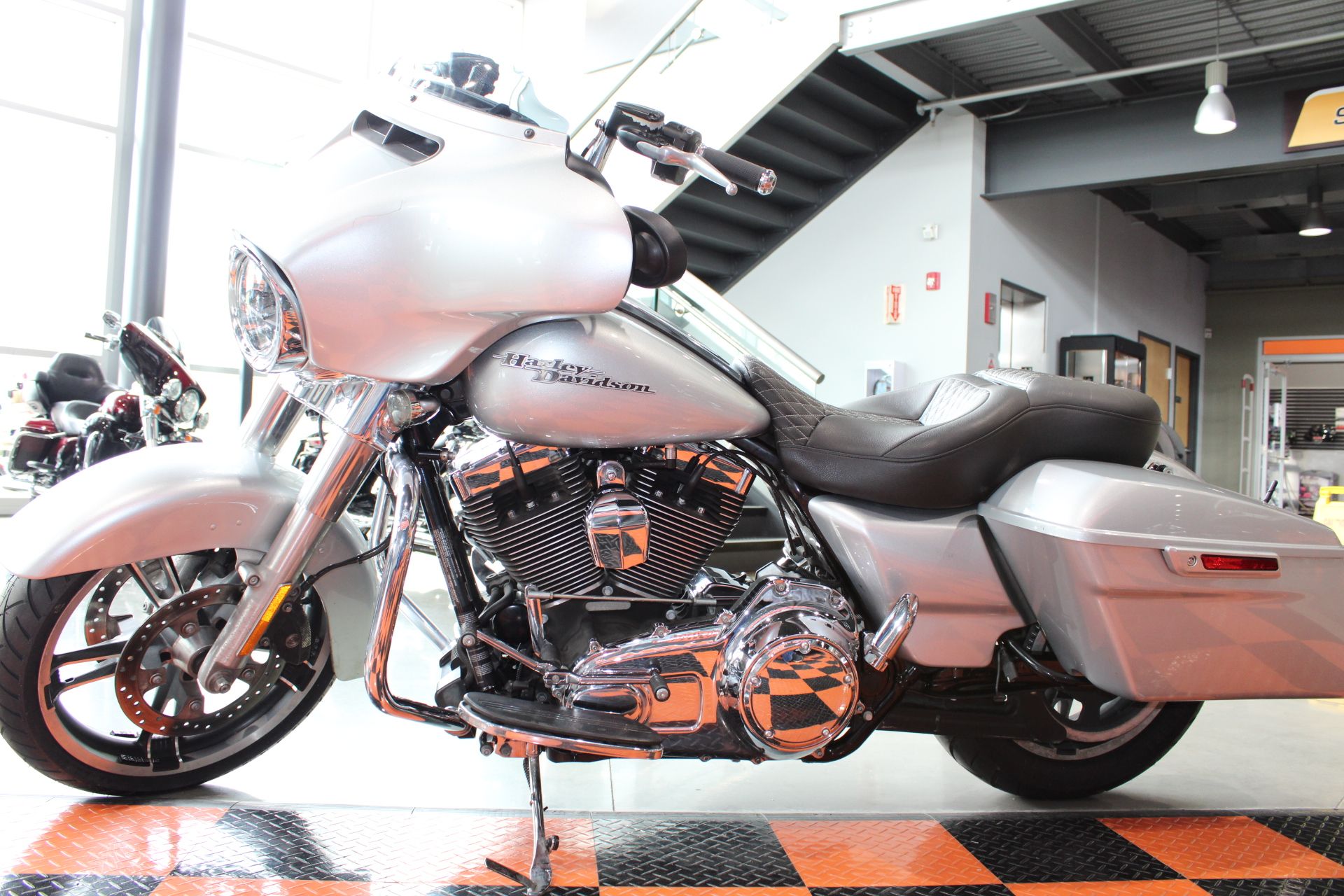 2014 Harley-Davidson Street Glide® in Shorewood, Illinois - Photo 19