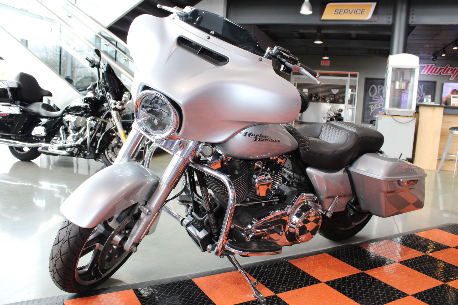 2014 Harley-Davidson Street Glide® in Shorewood, Illinois - Photo 20