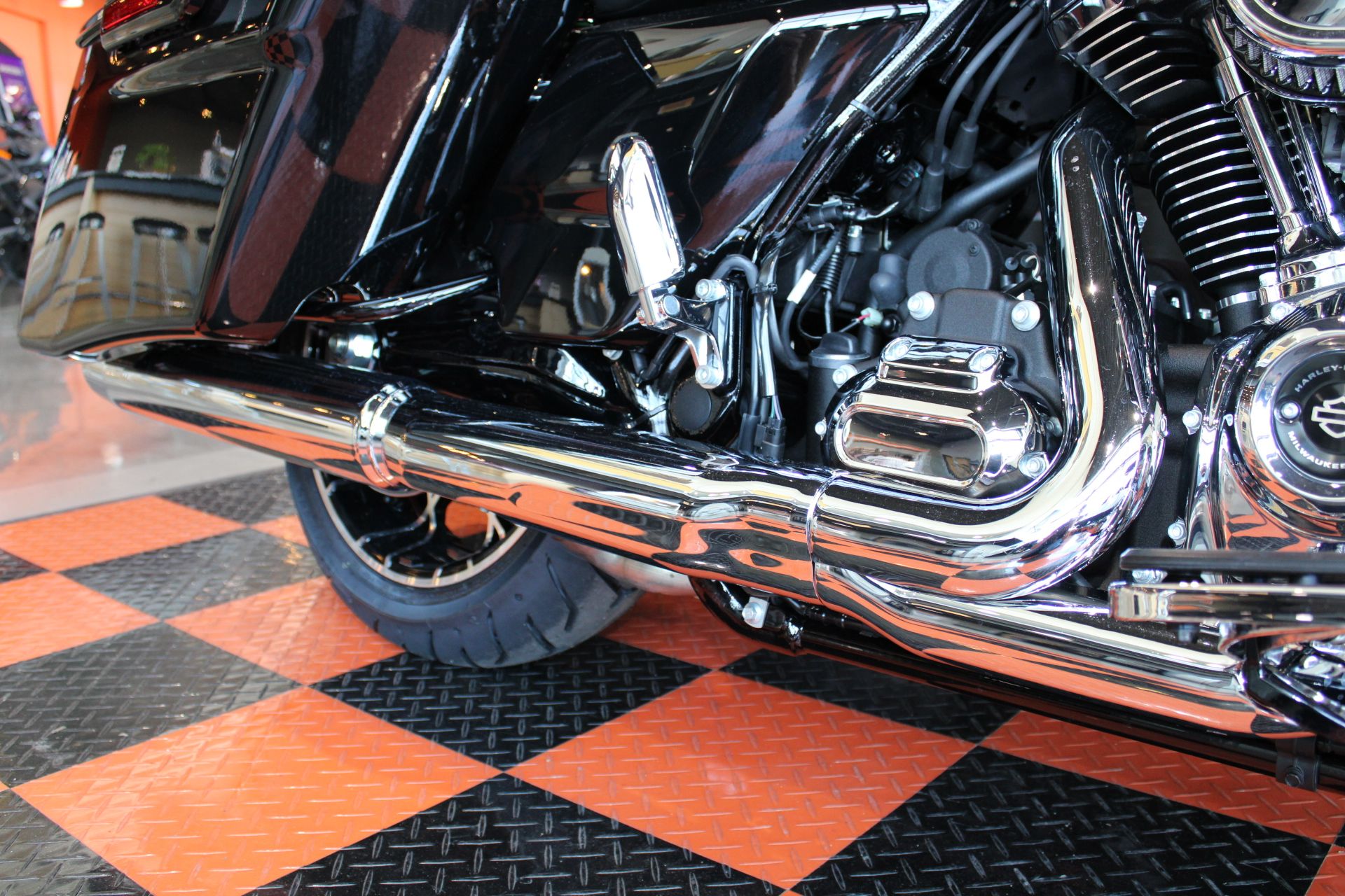 2023 Harley-Davidson Street Glide® Special in Shorewood, Illinois - Photo 9