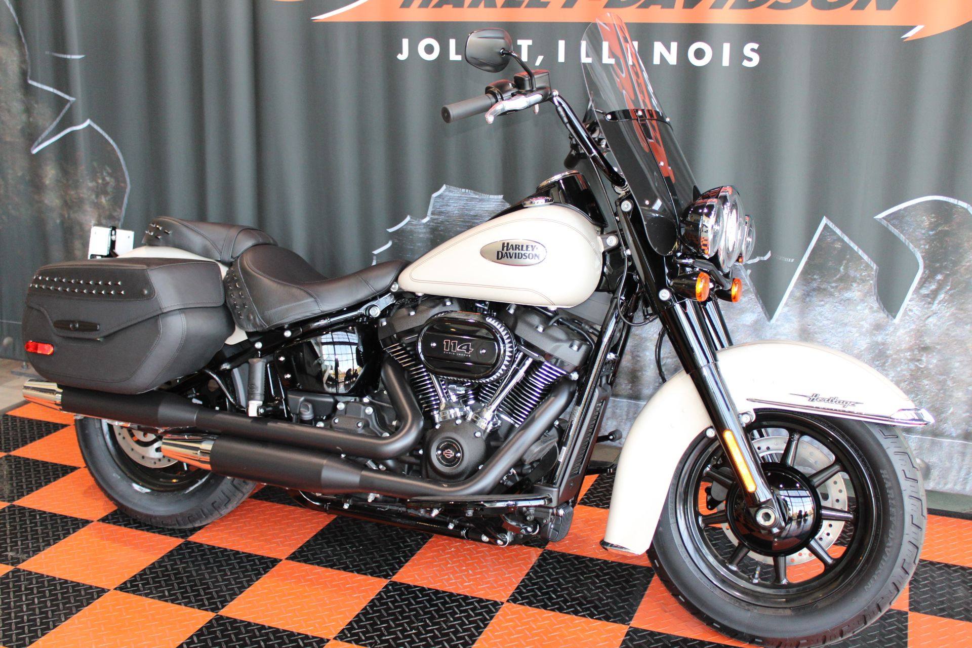 2022 Harley-Davidson Heritage Classic 114 in Shorewood, Illinois - Photo 3