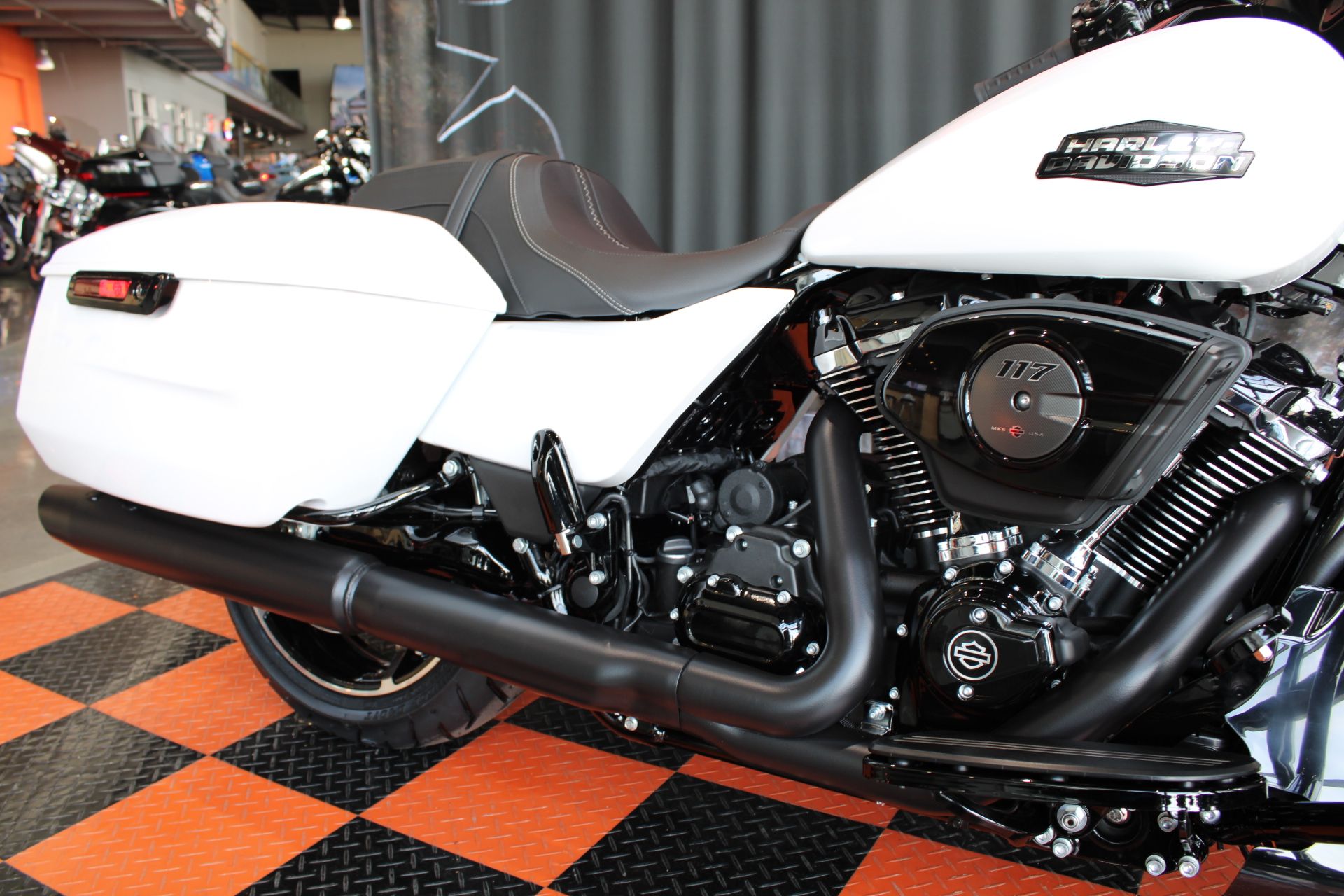 2024 Harley-Davidson Street Glide® in Shorewood, Illinois - Photo 8
