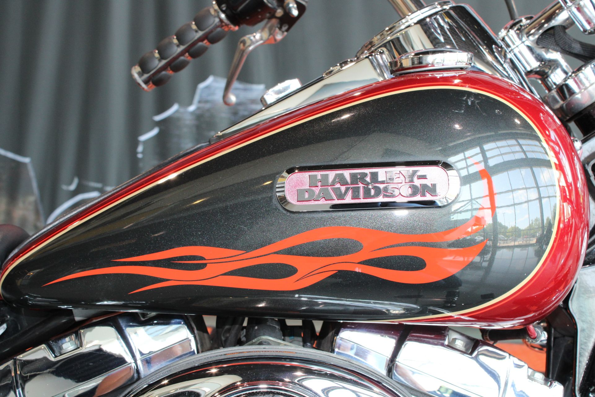 2007 Harley-Davidson Dyna® Wide Glide® in Shorewood, Illinois - Photo 4