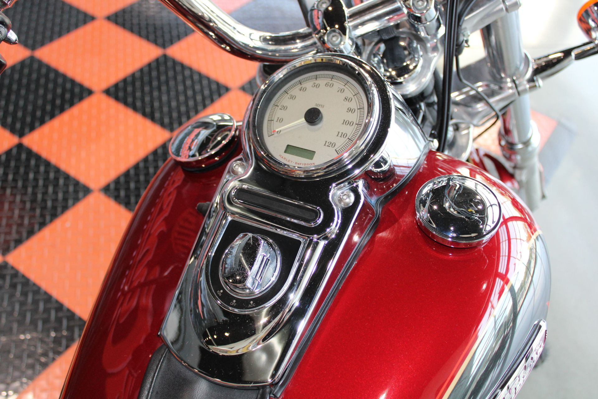2007 Harley-Davidson Dyna® Wide Glide® in Shorewood, Illinois - Photo 10