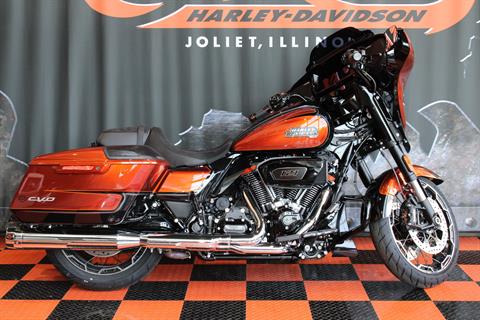 2023 Harley-Davidson CVO™ Street Glide® in Shorewood, Illinois - Photo 2