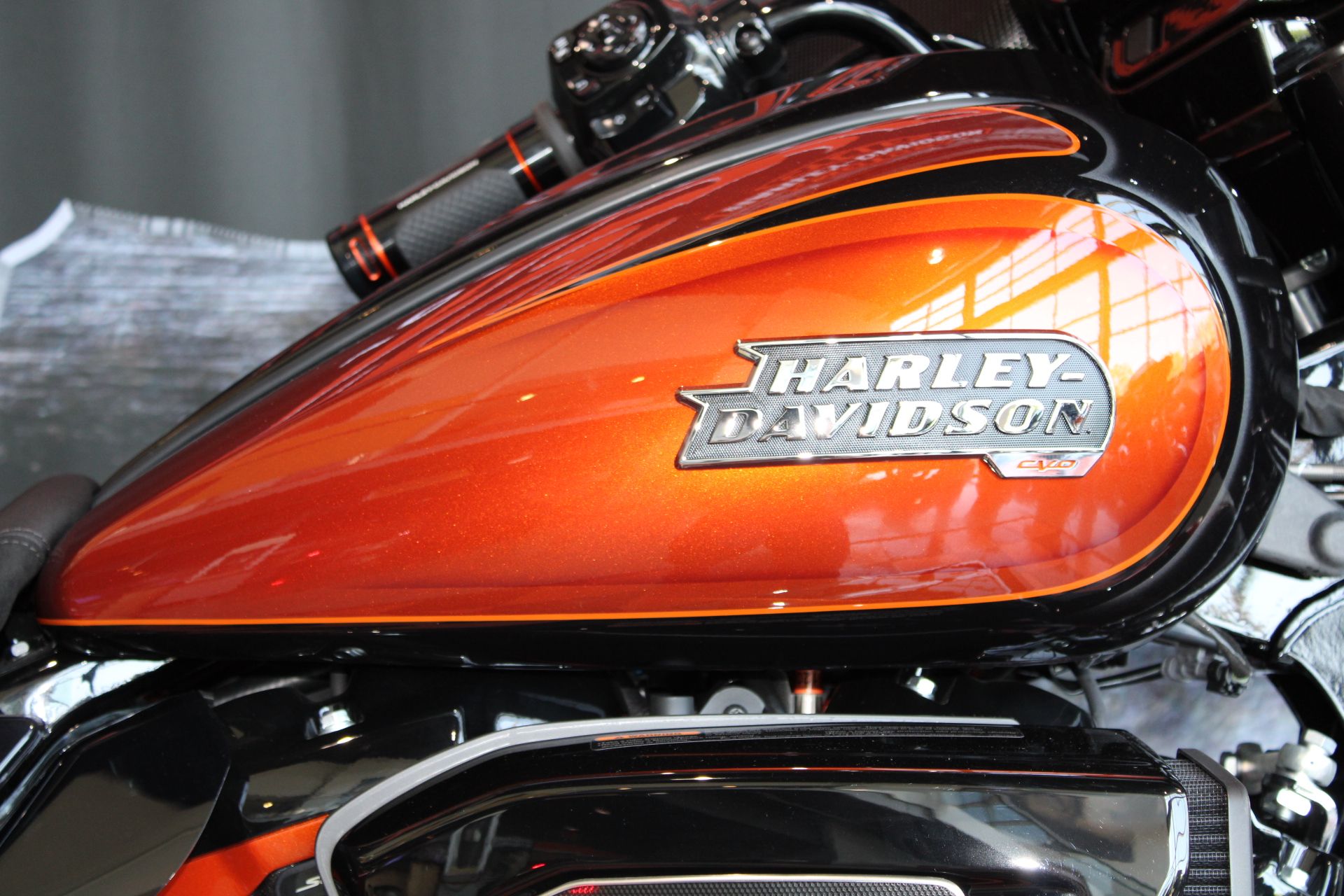 2023 Harley-Davidson CVO™ Street Glide® in Shorewood, Illinois - Photo 6