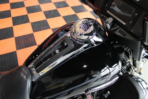 2015 Harley-Davidson Tri Glide® Ultra in Shorewood, Illinois - Photo 14