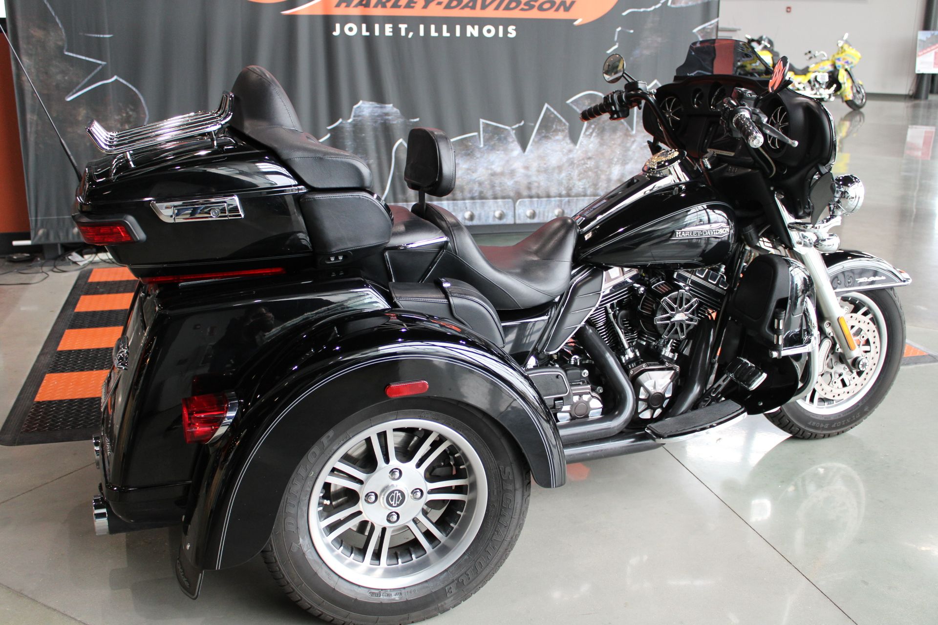 2015 Harley-Davidson Tri Glide® Ultra in Shorewood, Illinois - Photo 16