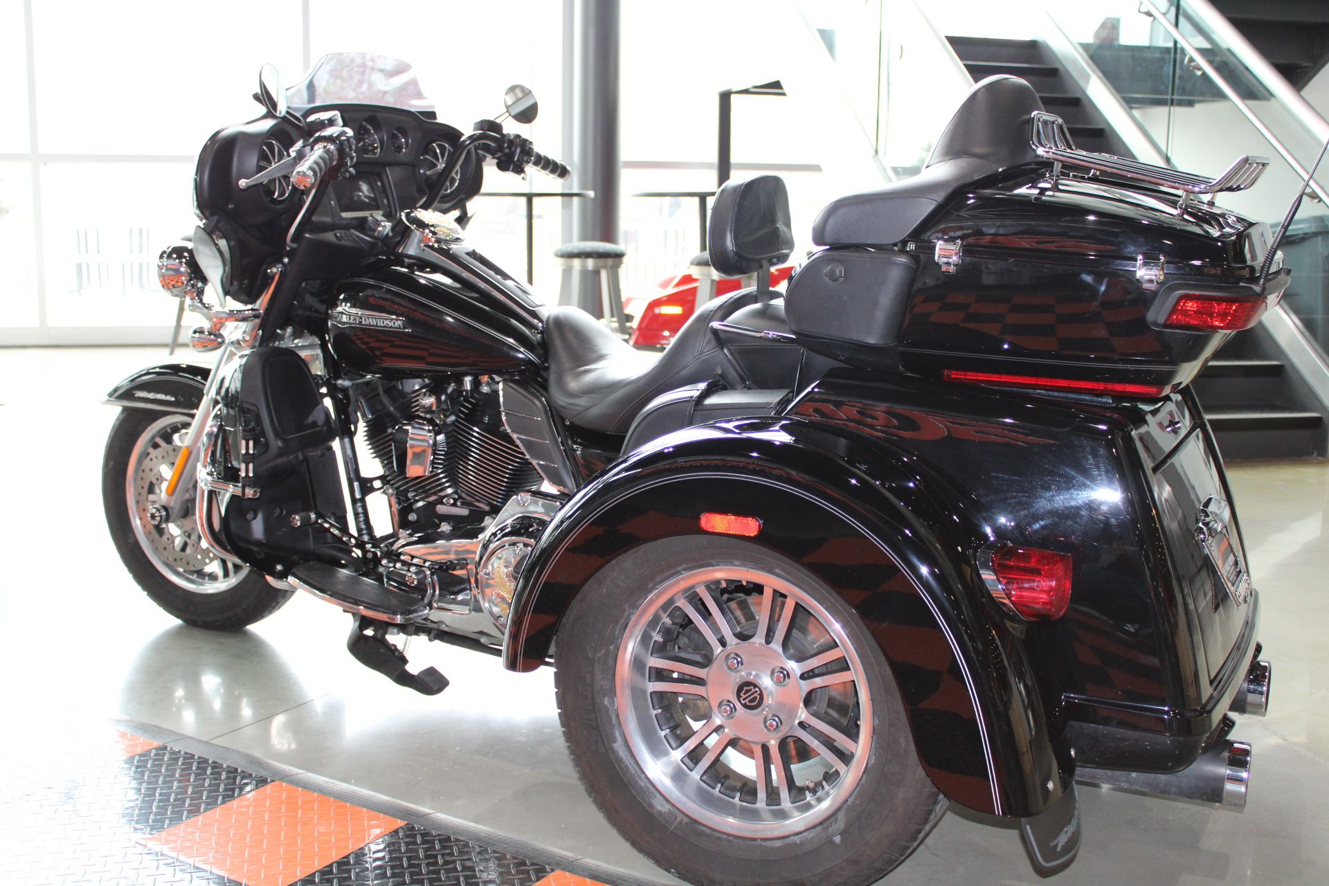 2015 Harley-Davidson Tri Glide® Ultra in Shorewood, Illinois - Photo 18