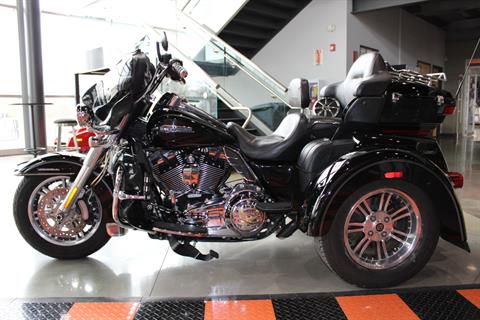 2015 Harley-Davidson Tri Glide® Ultra in Shorewood, Illinois - Photo 21