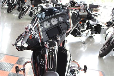 2020 Harley-Davidson Street Glide® in Shorewood, Illinois - Photo 12