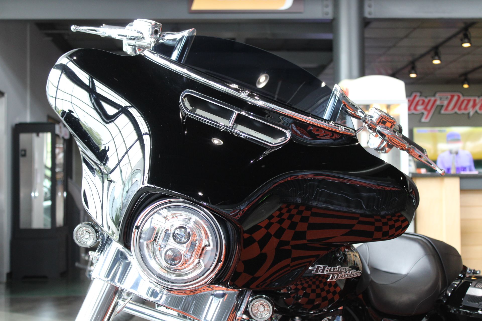 2020 Harley-Davidson Street Glide® in Shorewood, Illinois - Photo 24