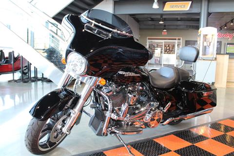 2020 Harley-Davidson Street Glide® in Shorewood, Illinois - Photo 19