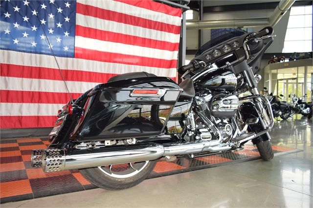 2020 Harley-Davidson Street Glide® in Shorewood, Illinois - Photo 4