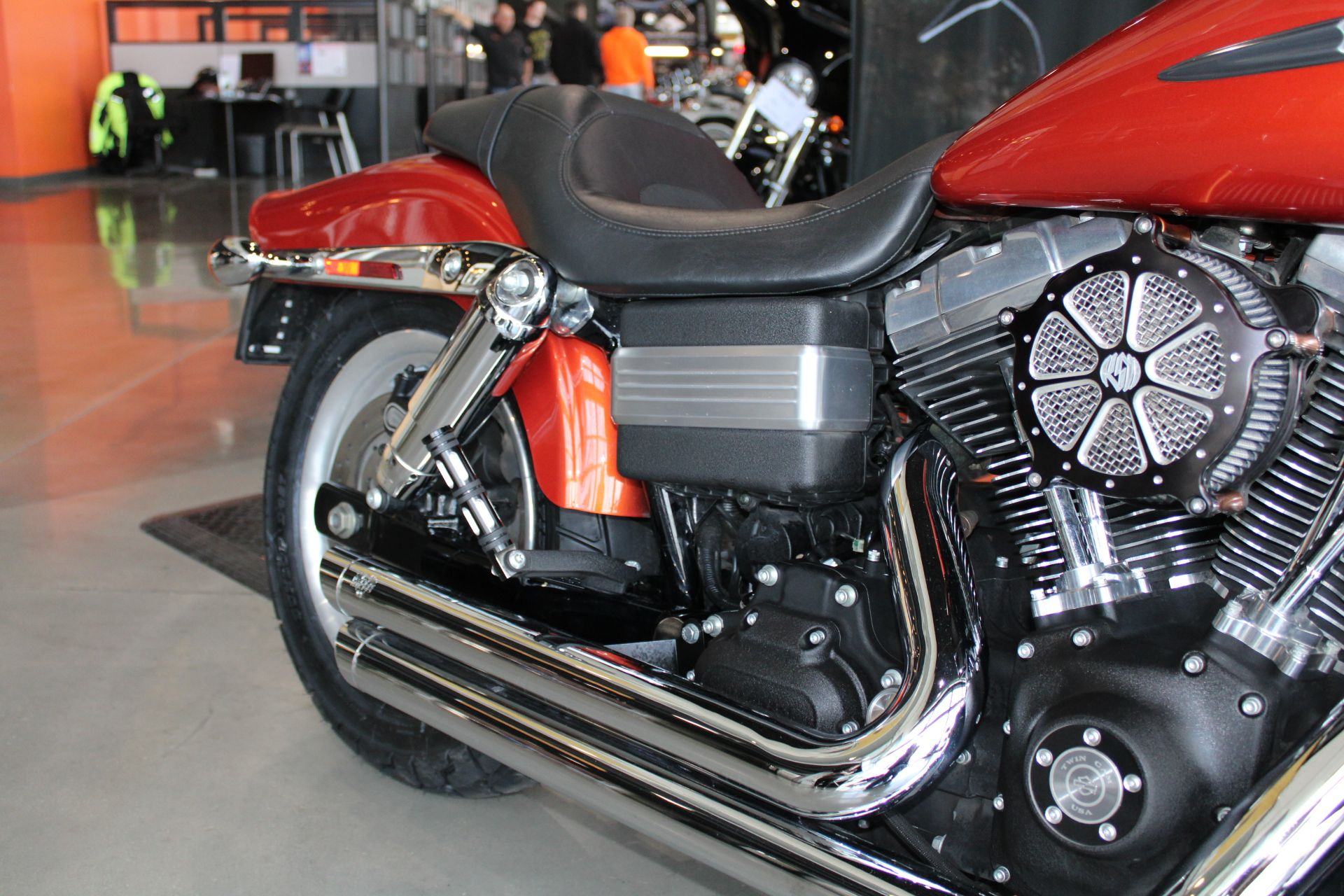 2011 Harley-Davidson Dyna® Fat Bob® in Shorewood, Illinois - Photo 6