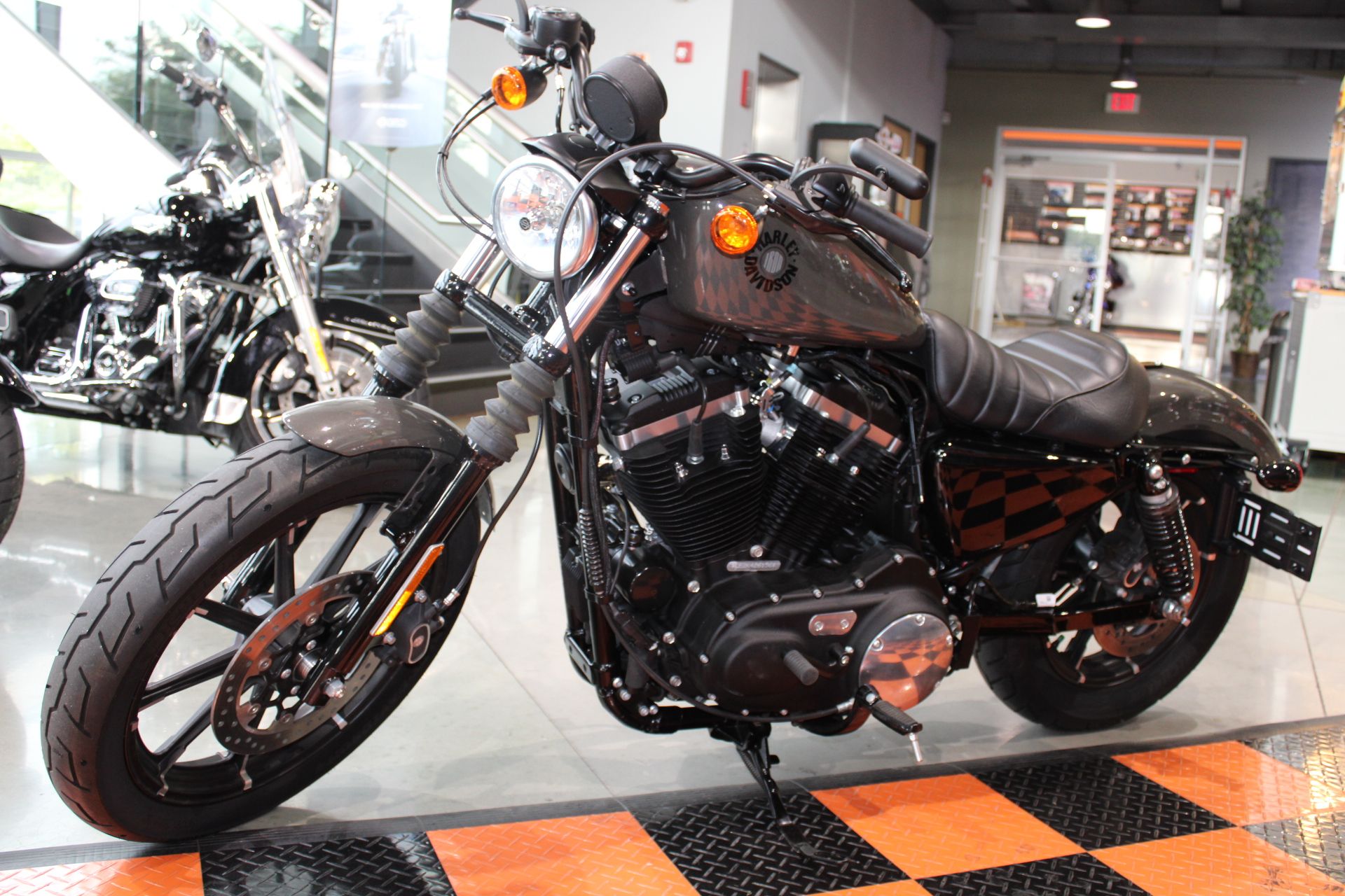 2019 Harley-Davidson Iron 883™ in Shorewood, Illinois - Photo 20