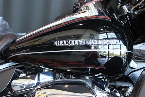 2017 Harley-Davidson Ultra Limited in Shorewood, Illinois - Photo 5