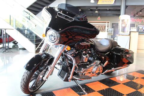 2021 Harley-Davidson Street Glide® in Shorewood, Illinois - Photo 21