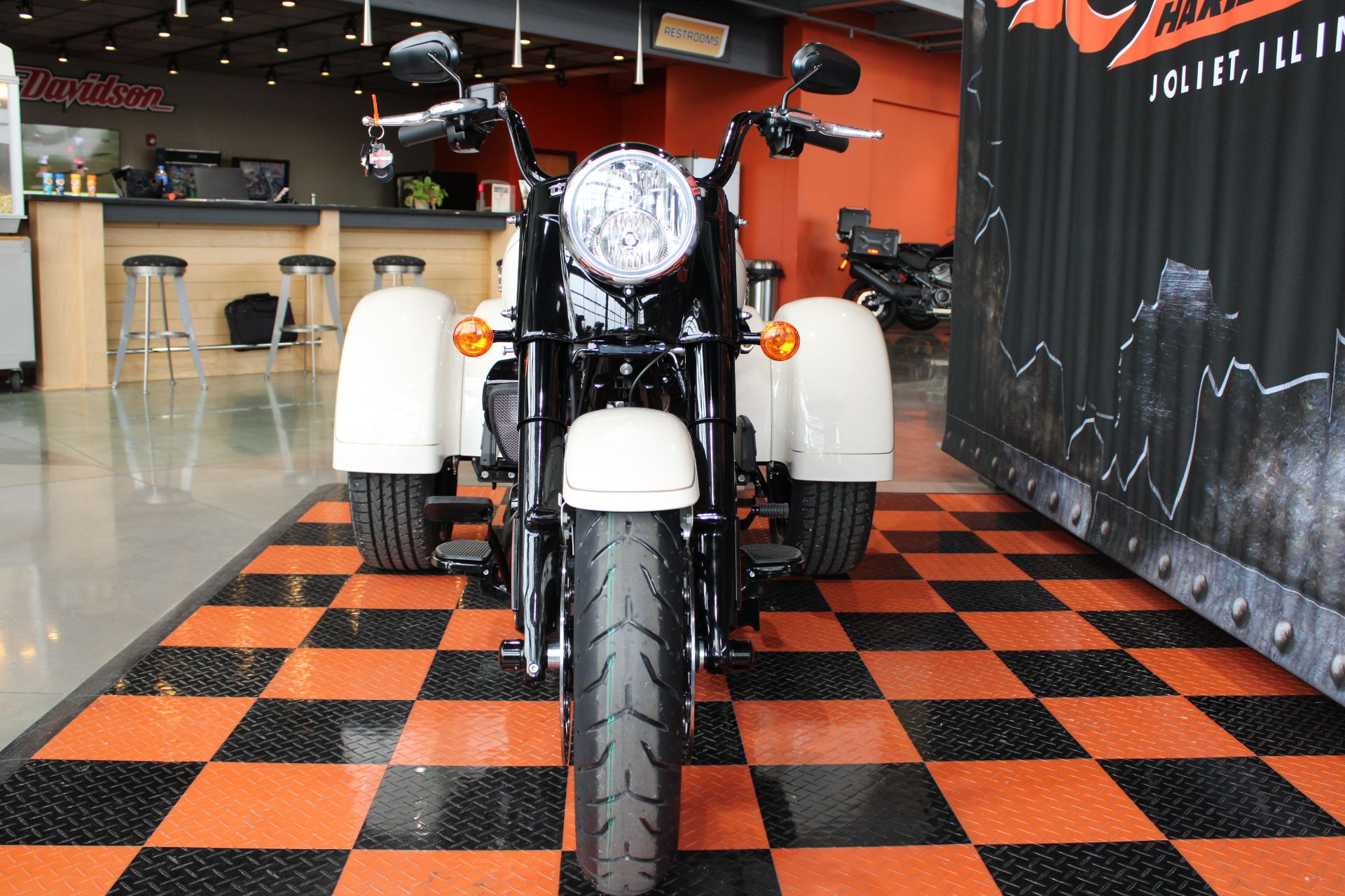 2023 Harley-Davidson Freewheeler® in Shorewood, Illinois - Photo 20