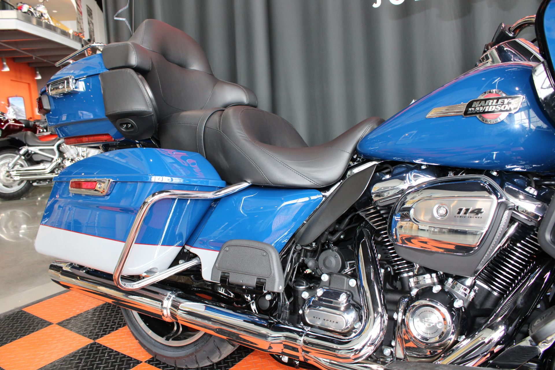 2023 Harley-Davidson Road Glide® Limited in Shorewood, Illinois - Photo 8
